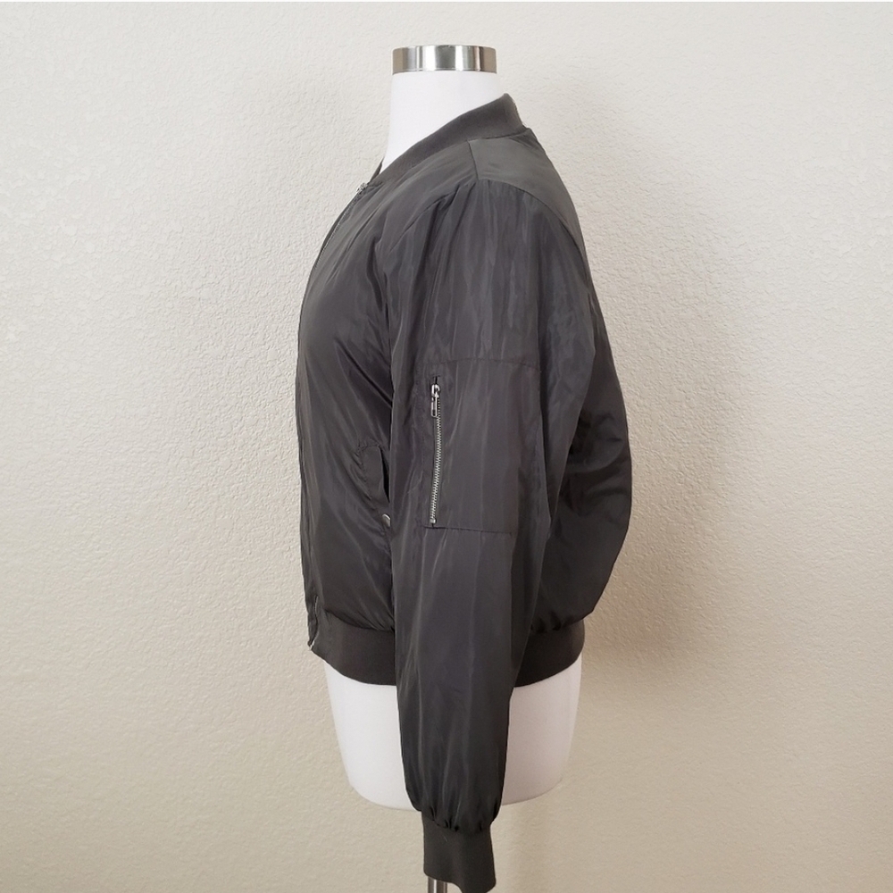 Ambiance  Bomber Jacket Women’s Size  Lightweight Zip Front Pocket Style - Picture 3 of 7